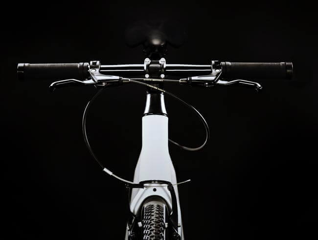 LR1_White_frontal31.jpg